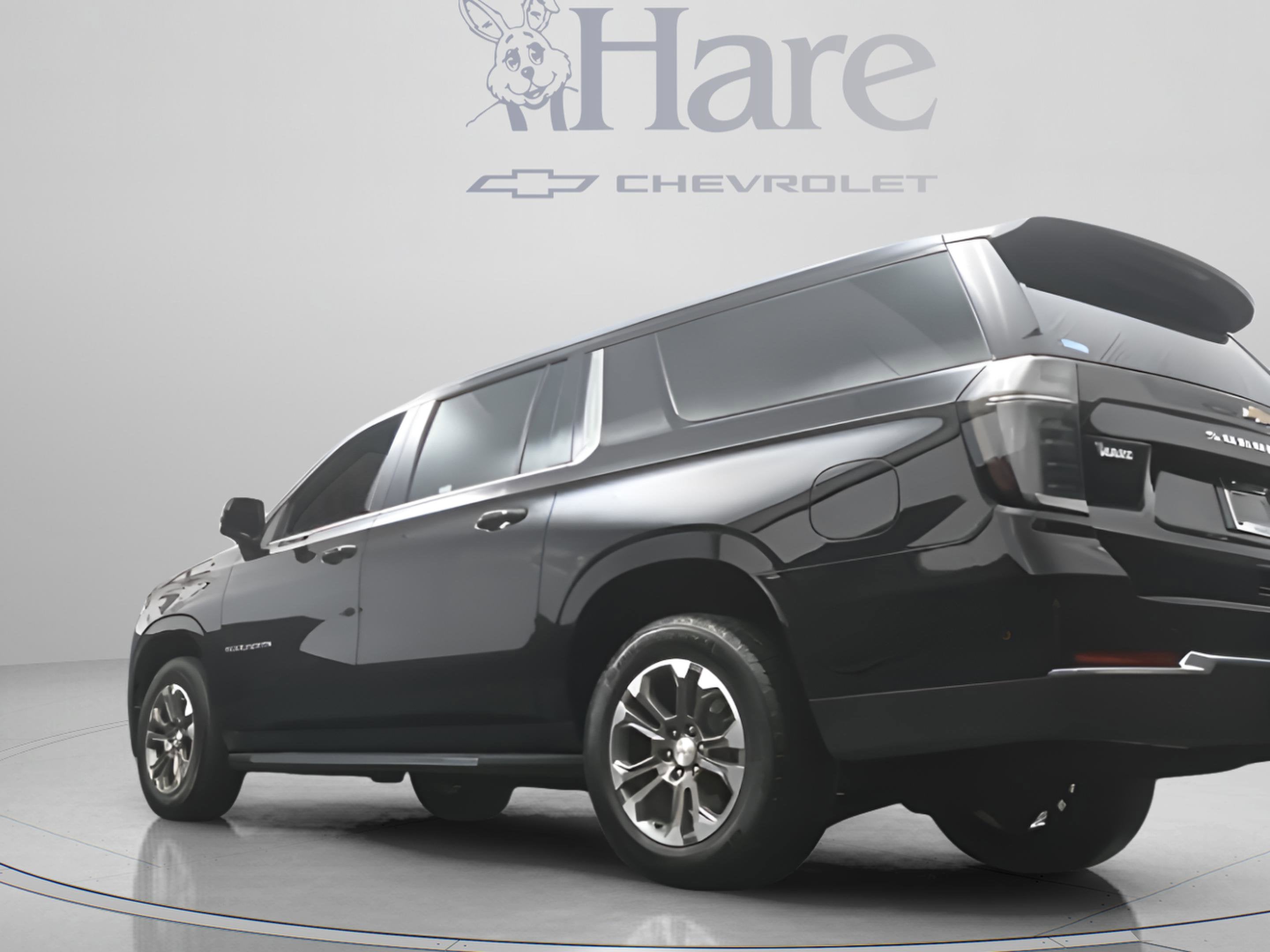 2025 Chevrolet Suburban LT