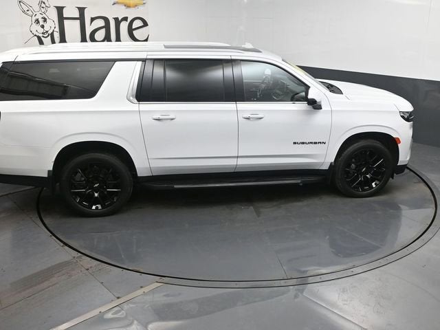 2023 Chevrolet Suburban LT