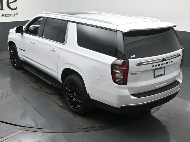 2023 Chevrolet Suburban LT