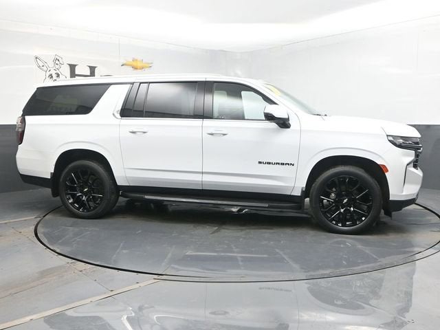 2023 Chevrolet Suburban LT