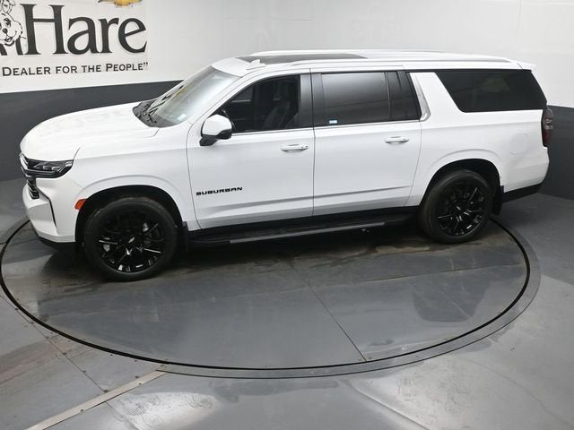 2023 Chevrolet Suburban LT