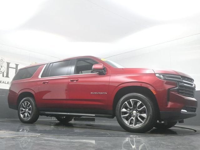 2023 Chevrolet Suburban LT