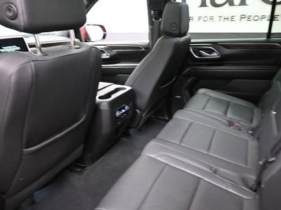 2023 Chevrolet Suburban LT