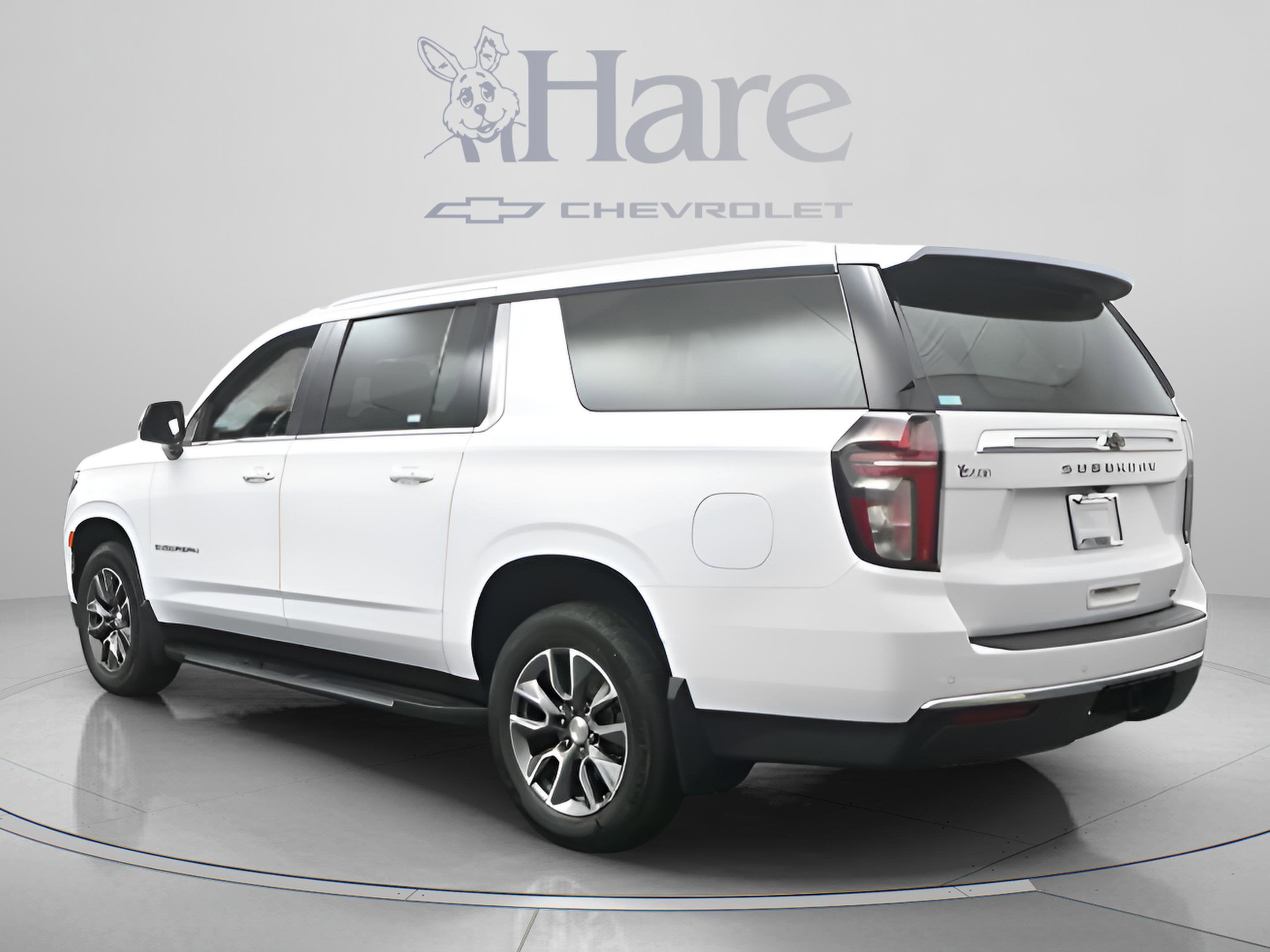 2023 Chevrolet Suburban LT