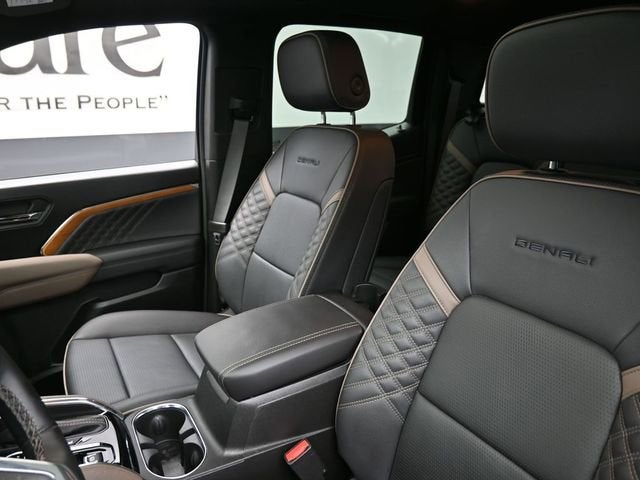 2024 GMC Canyon Denali