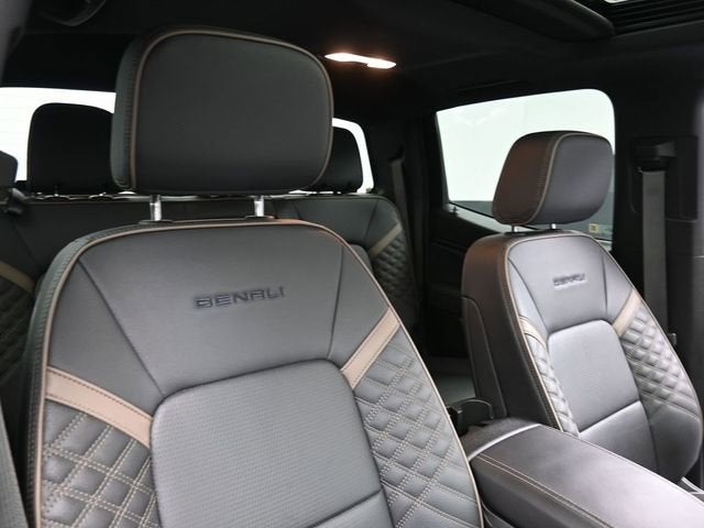 2024 GMC Canyon Denali