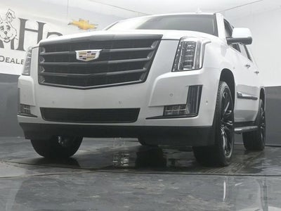 2019 Cadillac Escalade Luxury