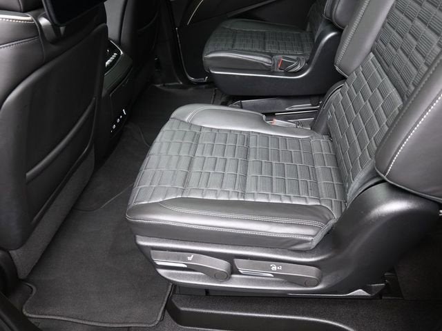 2024 Cadillac Escalade ESV Premium Luxury Platinum