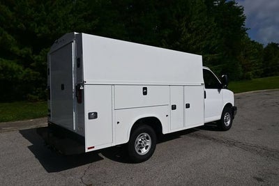 2026 Chevrolet Express Cutaway 3500 1WT
