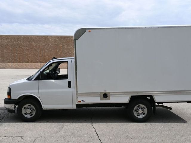 2026 Chevrolet Express Cutaway 3500 1WT