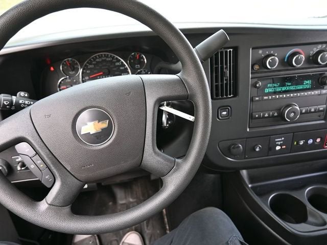 2026 Chevrolet Express Cutaway 3500 1WT