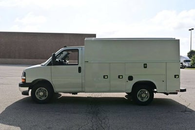2026 Chevrolet Express Cutaway 3500 1WT
