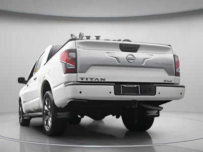 2023 Nissan TITAN Crew Cab Platinum Reserve 4x4