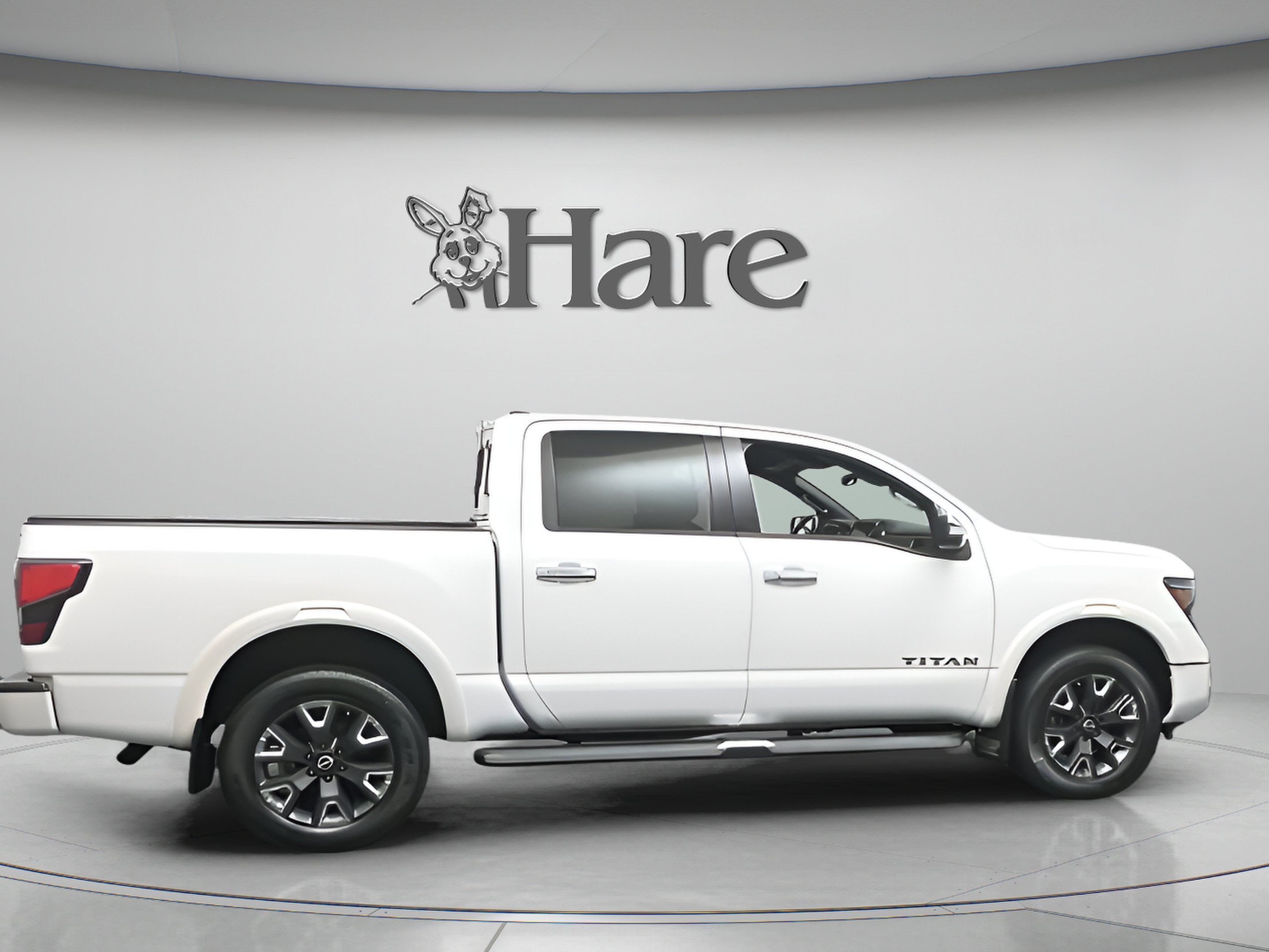 2023 Nissan TITAN Crew Cab Platinum Reserve 4x4
