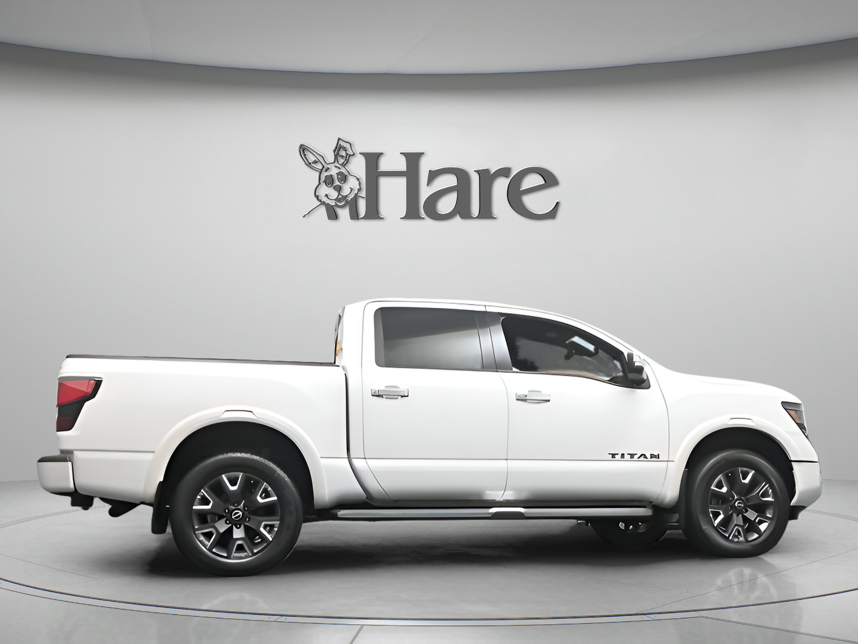 2023 Nissan TITAN Crew Cab Platinum Reserve 4x4