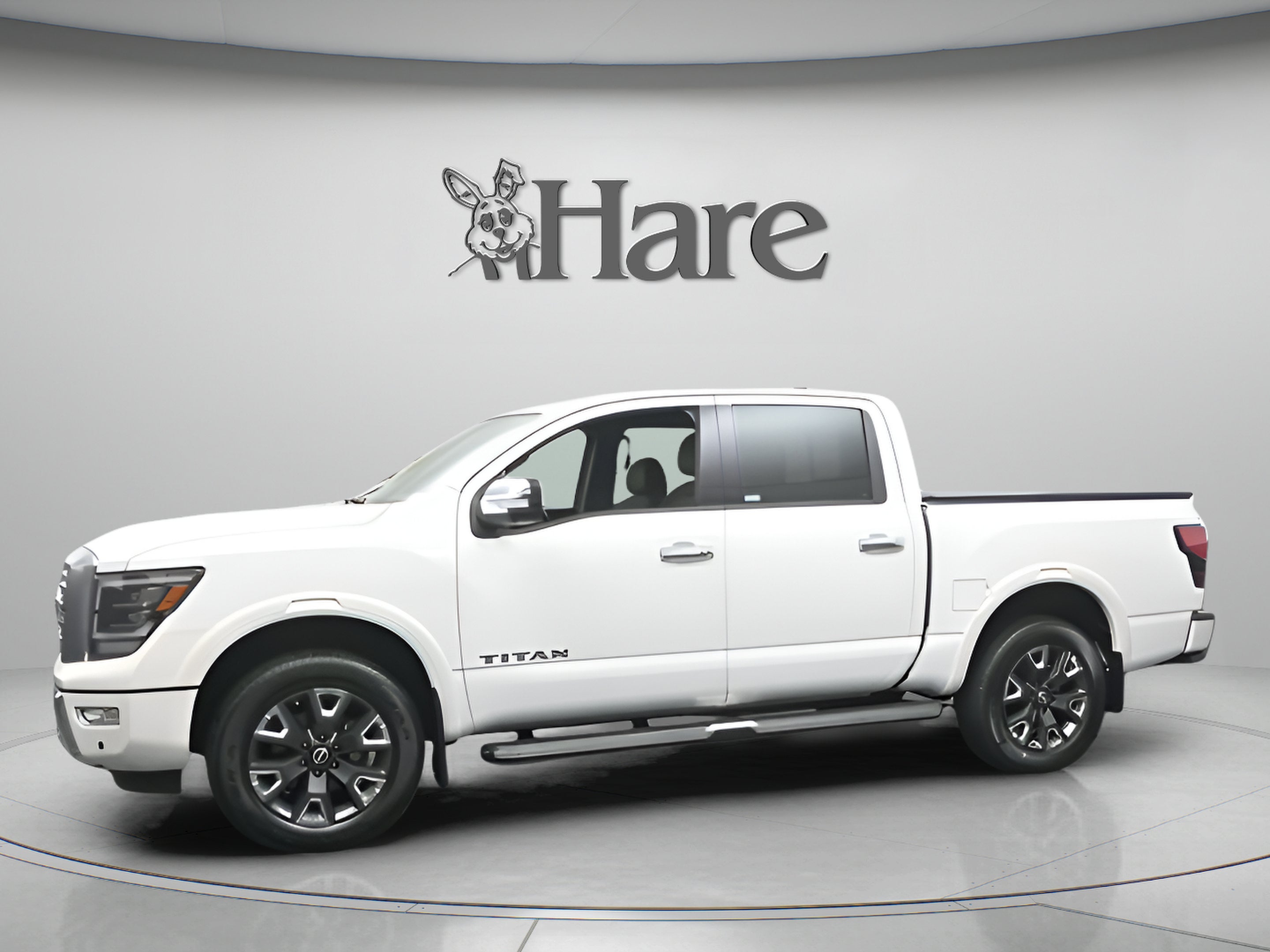 2023 Nissan TITAN Crew Cab Platinum Reserve 4x4