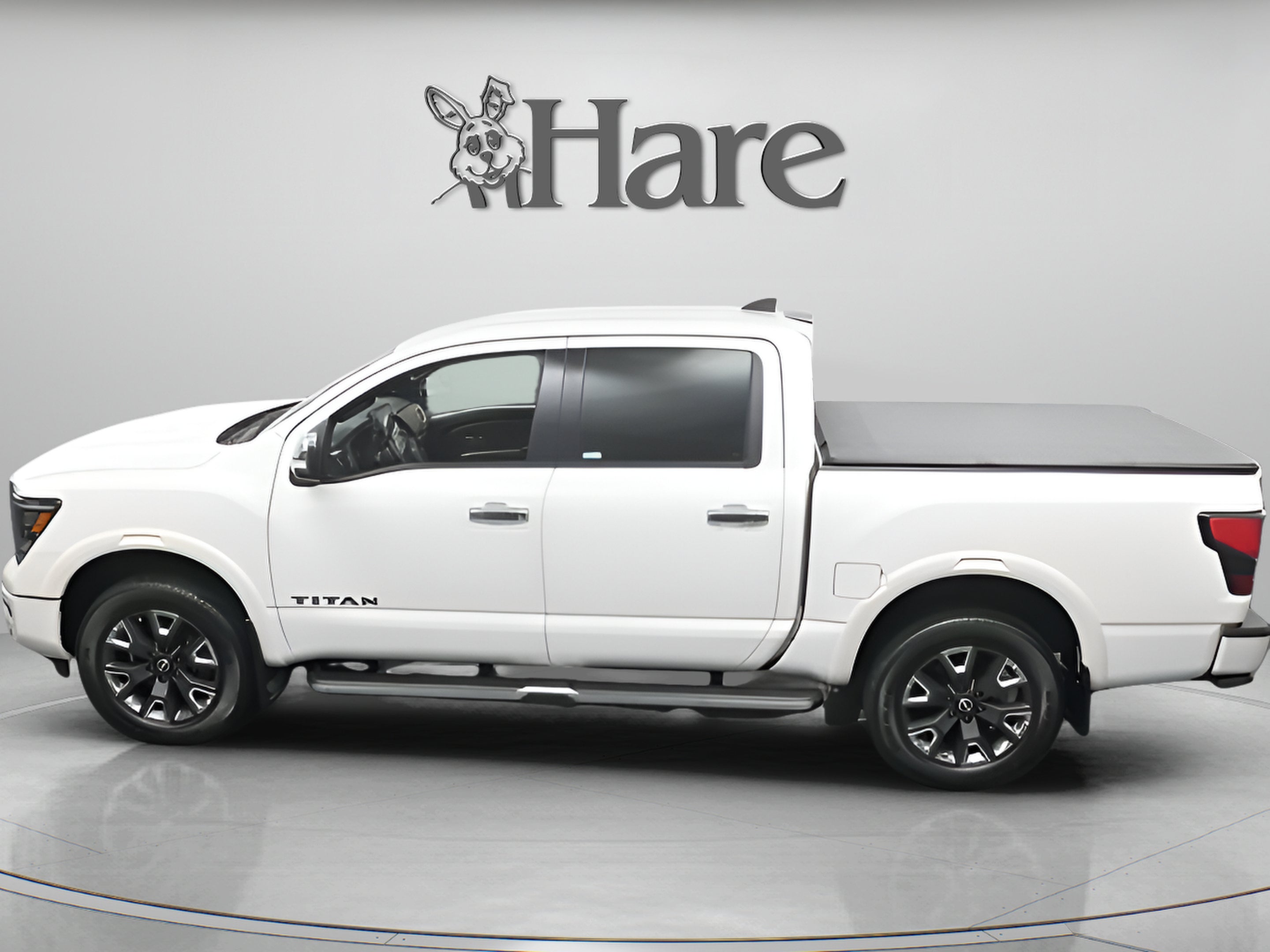 2023 Nissan TITAN Crew Cab Platinum Reserve 4x4