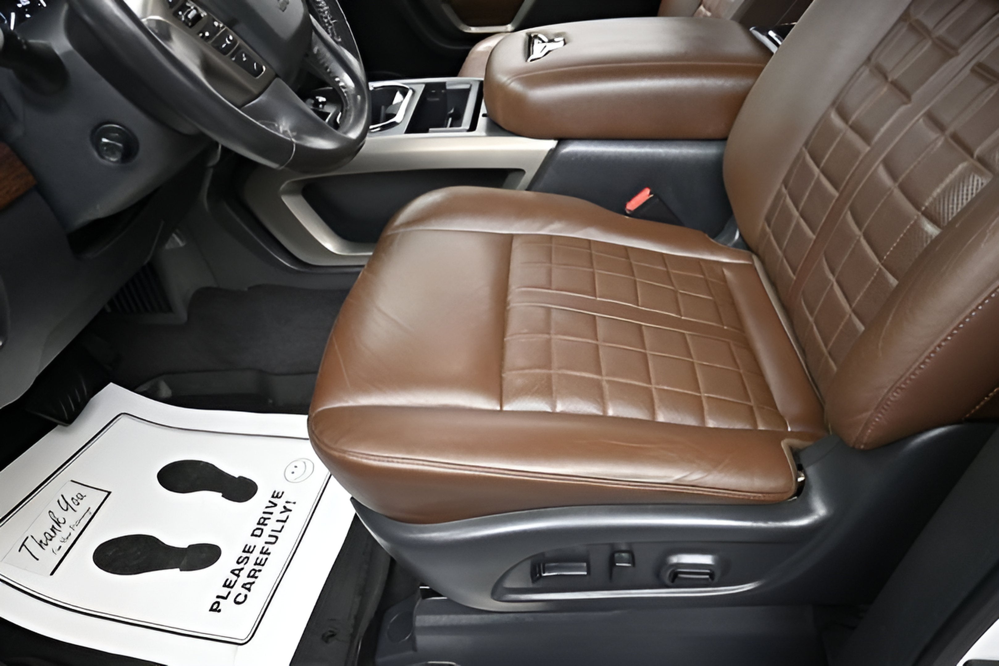 2023 Nissan TITAN Crew Cab Platinum Reserve 4x4