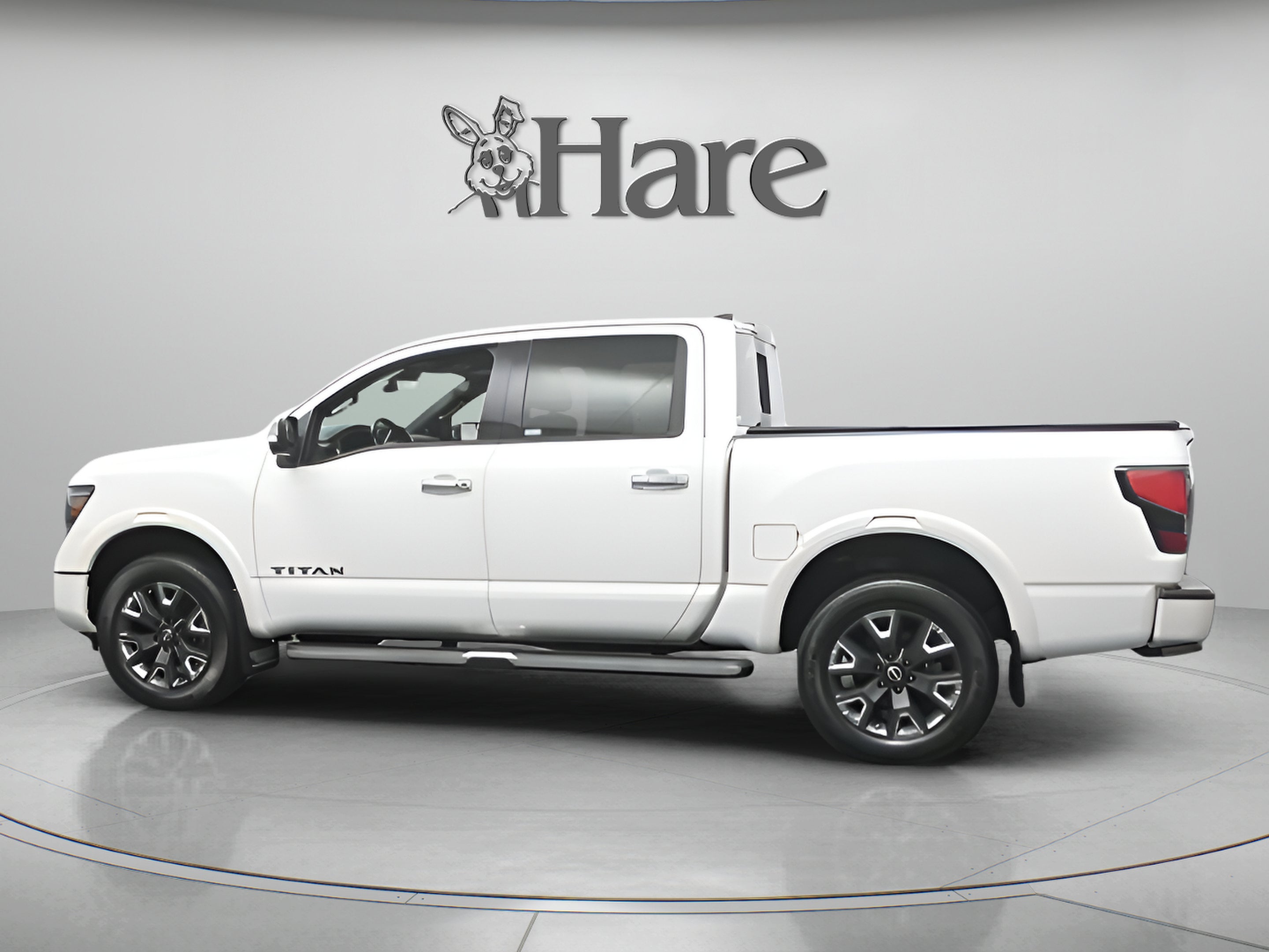 2023 Nissan TITAN Crew Cab Platinum Reserve 4x4
