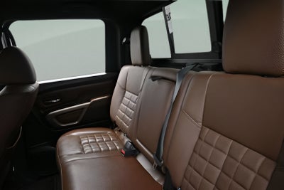 2023 Nissan TITAN Crew Cab Platinum Reserve 4x4