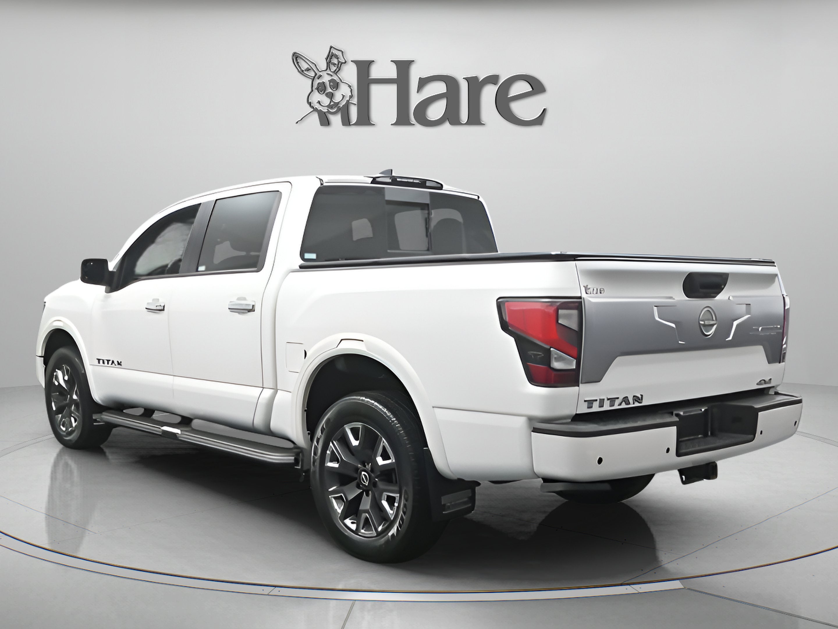 2023 Nissan TITAN Crew Cab Platinum Reserve 4x4