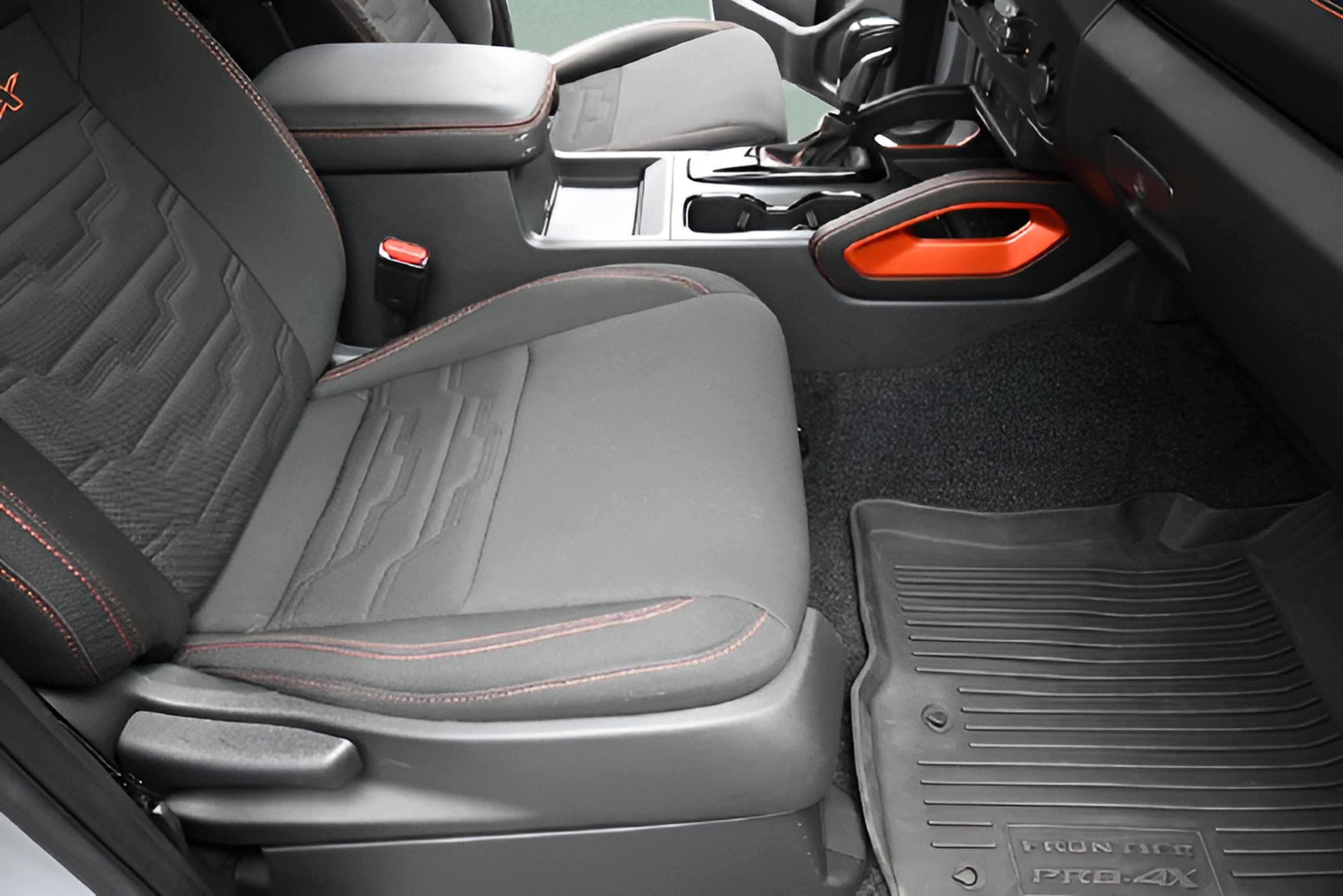 2024 Nissan Frontier Crew Cab PRO-4X 4x4