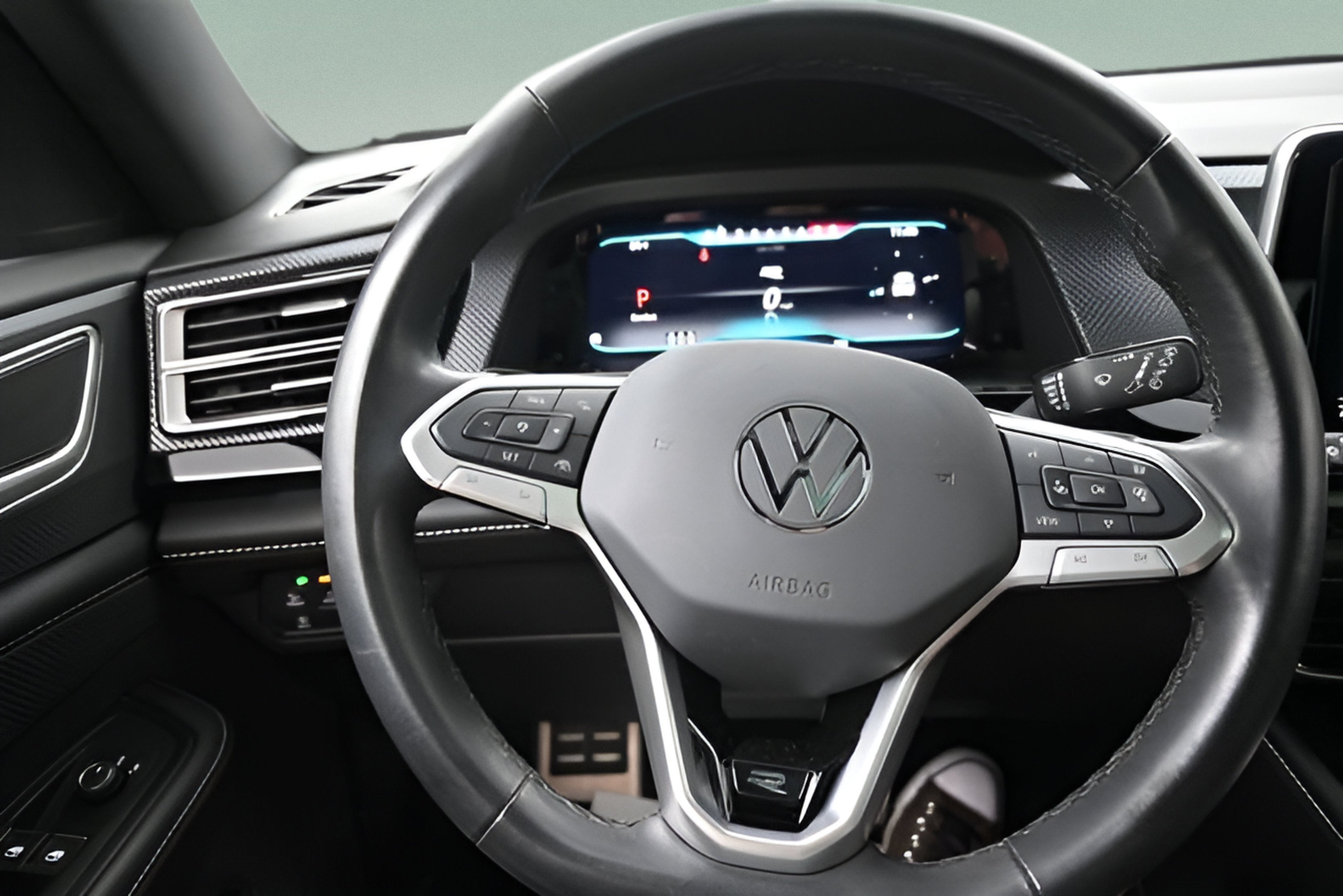 2024 Volkswagen Atlas Cross Sport 2.0T SEL R-Line