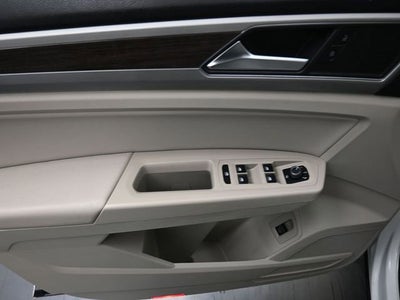 2019 Volkswagen Atlas 3.6L V6 SE w/Technology R-Line