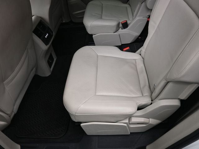 2019 Volkswagen Atlas 3.6L V6 SE w/Technology R-Line