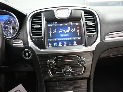 2020 Chrysler 300 Touring L