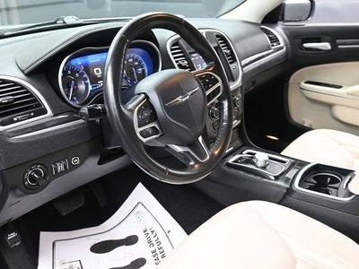 2020 Chrysler 300 Touring L