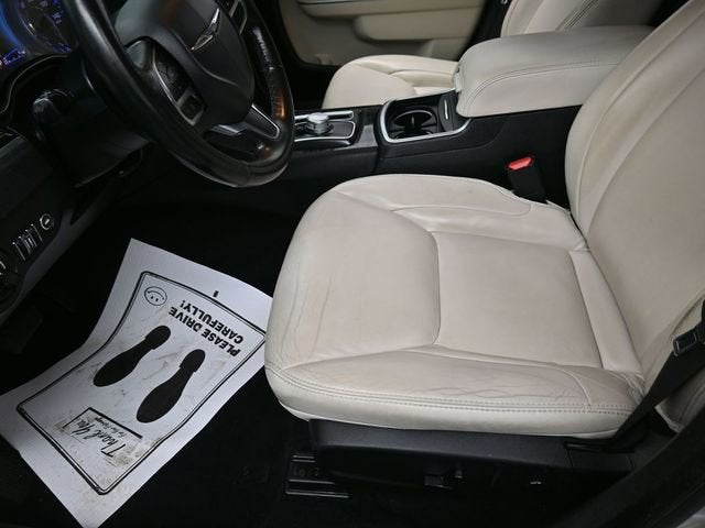 2020 Chrysler 300 Touring L