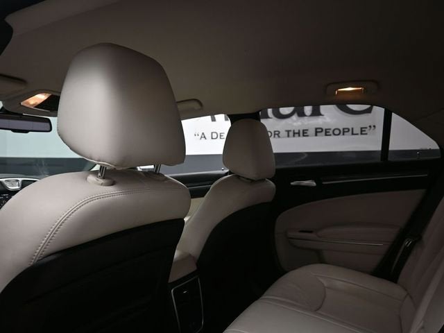 2020 Chrysler 300 Touring L