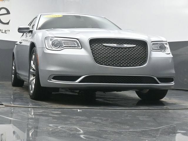 2020 Chrysler 300 Touring L