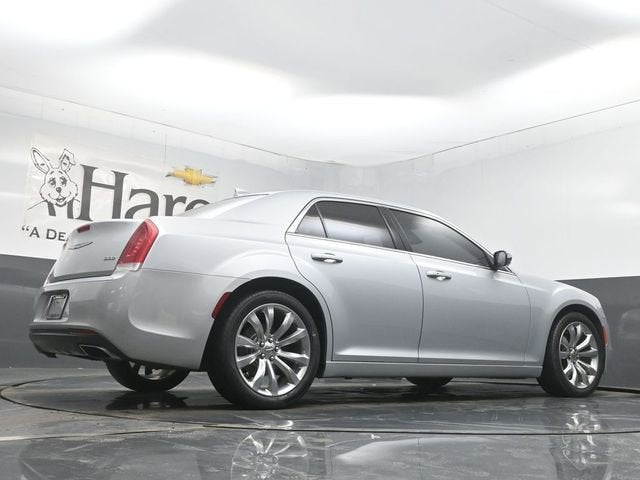 2020 Chrysler 300 Touring L