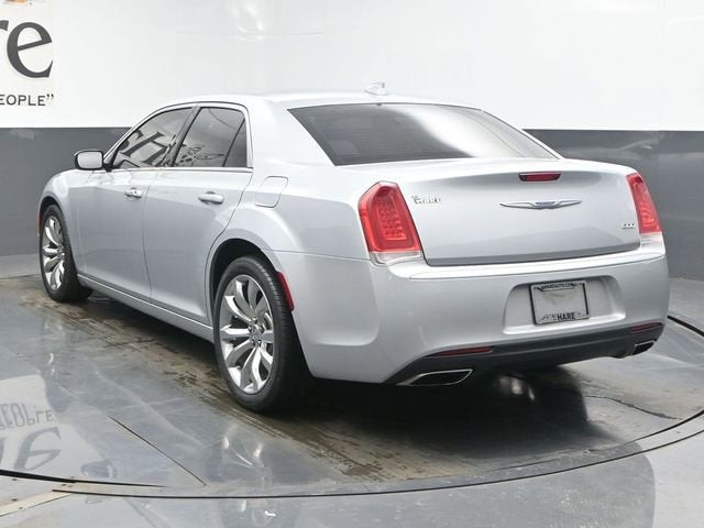 2020 Chrysler 300 Touring L