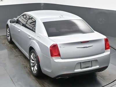 2020 Chrysler 300 Touring L