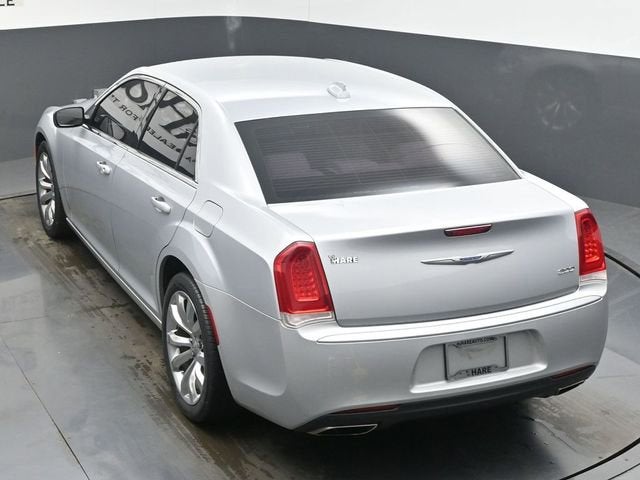 2020 Chrysler 300 Touring L