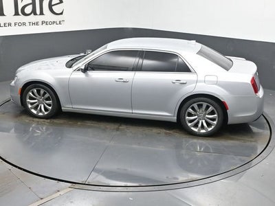 2020 Chrysler 300 Touring L