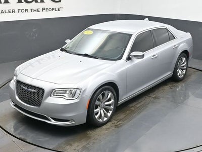 2020 Chrysler 300 Touring L