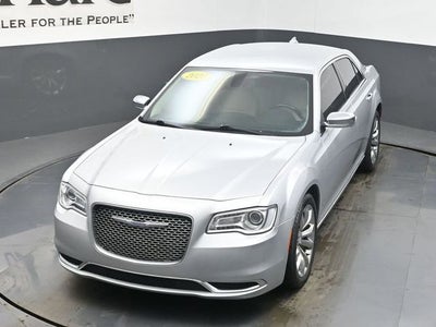 2020 Chrysler 300 Touring L