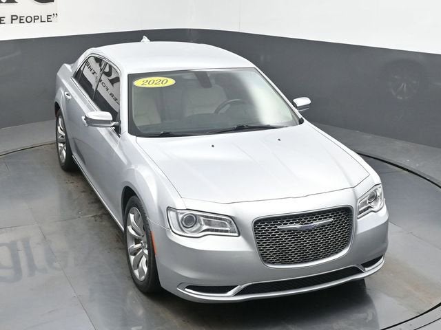 2020 Chrysler 300 Touring L