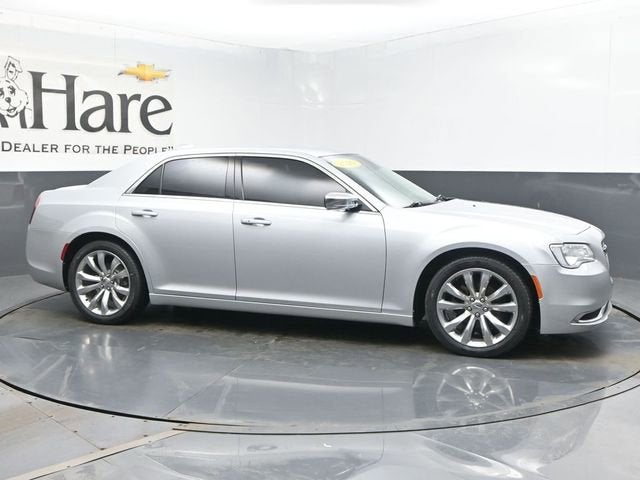 2020 Chrysler 300 Touring L