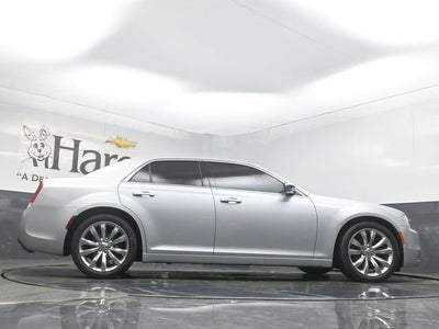 2020 Chrysler 300 Touring L