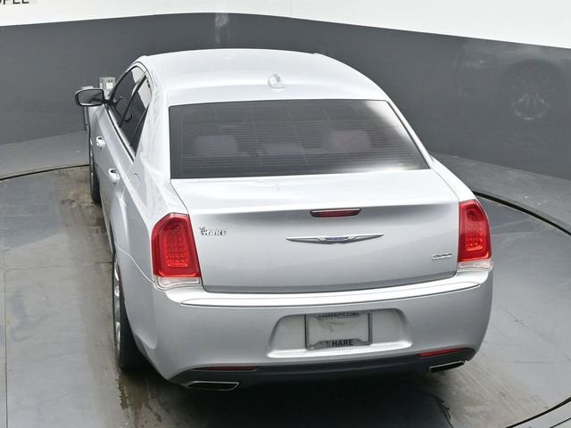 2020 Chrysler 300 Touring L