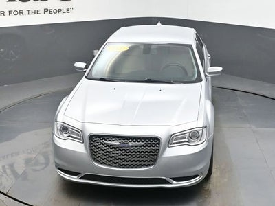 2020 Chrysler 300 Touring L
