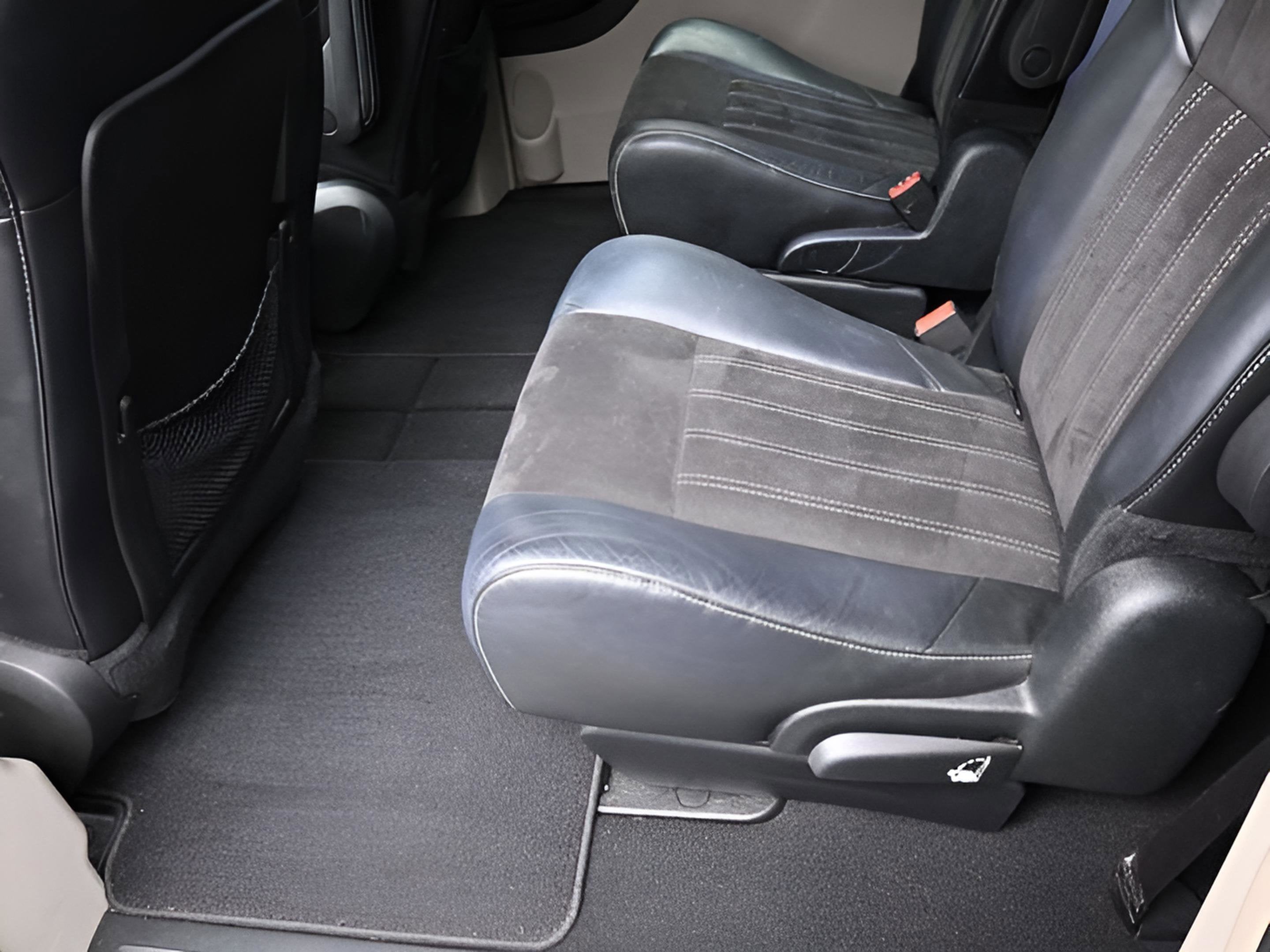 2014 Chrysler Town & Country Touring-L 30th Anniversary