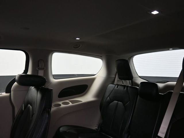 2020 Chrysler Voyager LXI