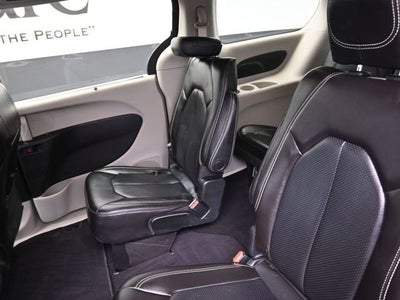 2020 Chrysler Voyager LXI