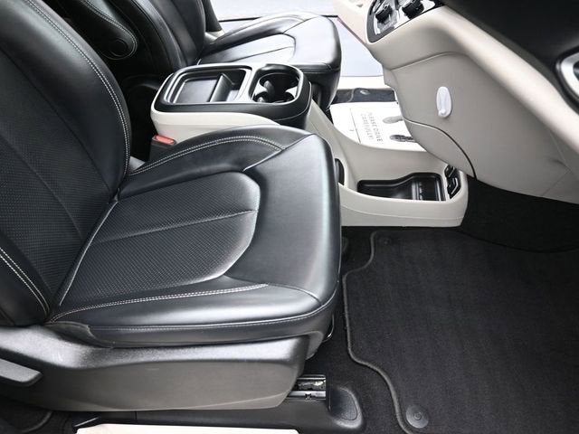 2020 Chrysler Voyager LXI